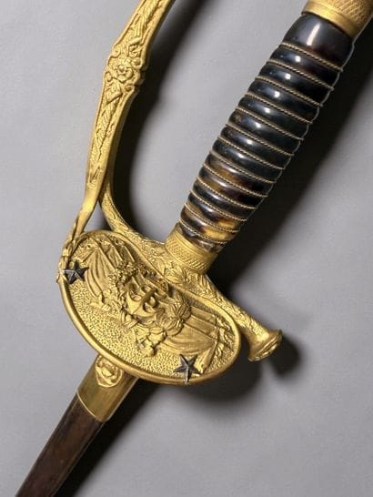 Épée de Contre-amiral, modèle 1817 à ciselures
Fusée...