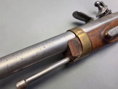 Pistolet, type de bord
Canon rond, à méplats...