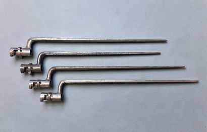 Lot de 2 crosses de fusil, 5 canons, 4 b...