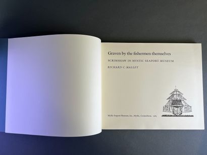 Lot de documentation sur l'art du scrimshaw...