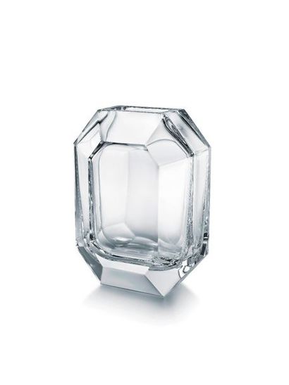 Vase Octogone en cristal clair de Baccarat


In...