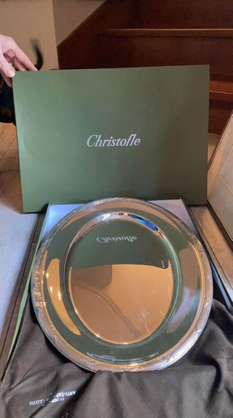 Plat Christofle ovale en argent 40x20cm
Serving...