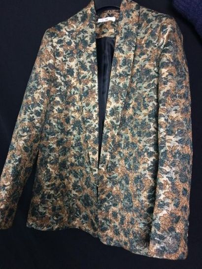 Une veste de Nicoletta
An Onasis jacket,...