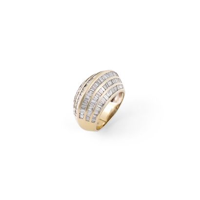 CRÊTE RING
Entirely paved with six lines...