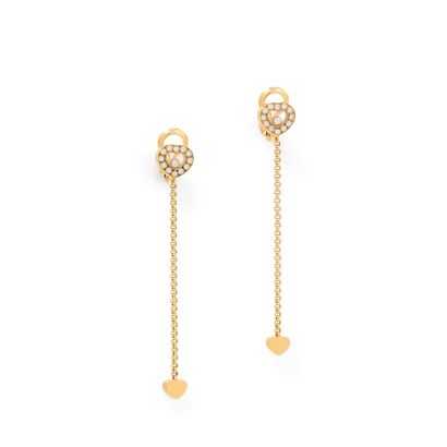 CHOPARD PAIR OF EARRINGS
Heart-shaped in...