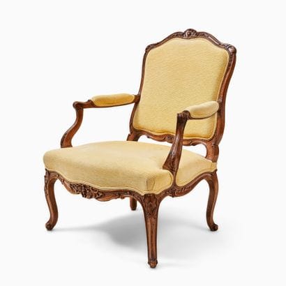 FAUTEUIL À DOSSIER PLAT
en hêtre finement...