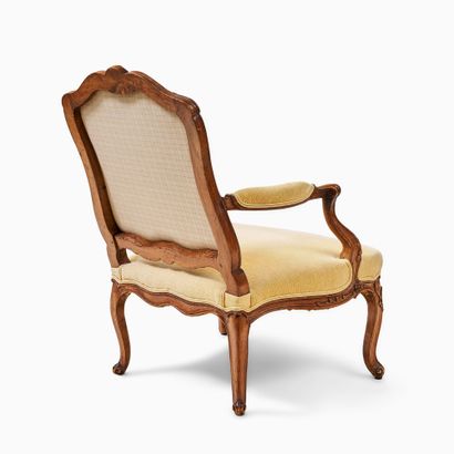 FAUTEUIL À DOSSIER PLAT
en hêtre finement...
