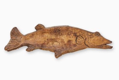 ENSEIGNE EN FORME DE POISSON
En Liège sculpté
XIXème...