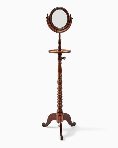 BARBIÈRE EN ACAJOU
XIXème siècle
H: 156 cm
(Petit...