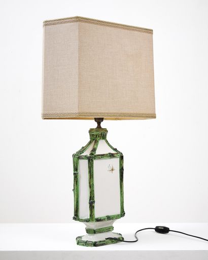 LAMPE À DÉCORS DE BAMBOU
pied en céramique...