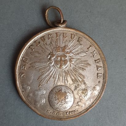 MEDAILLE à l'effigie de Louis XIV en bronze...