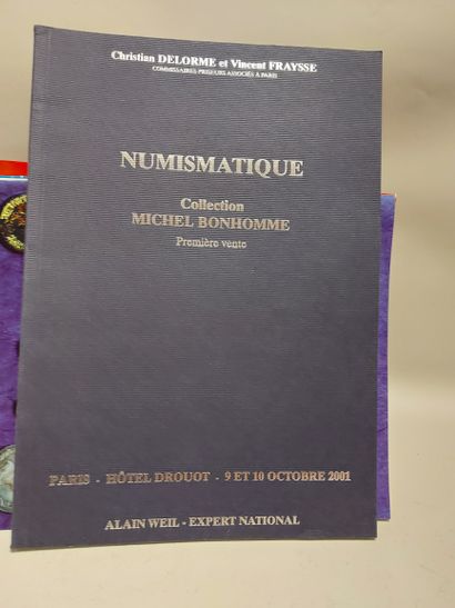 Lot de 40 catalogues de vente de numismatique...
