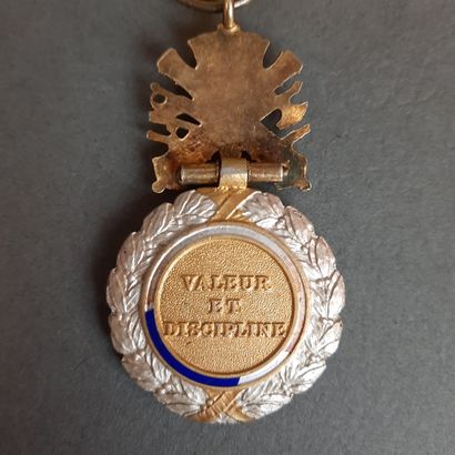 DECORATION VALEUR et DISCIPLINE 1870 en argent...