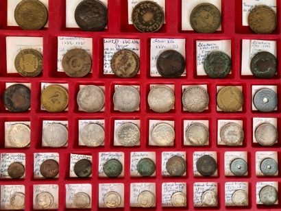 France. LOT de 45 pièces monnaie et médailles....