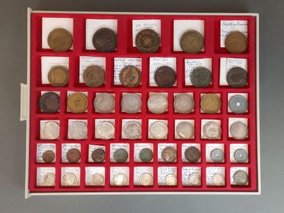 France. LOT de 45 pièces monnaie et médailles....