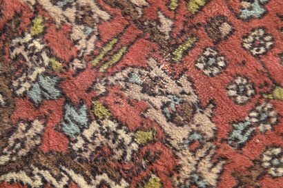 TAPIS LAHORE (Pakistan) vers 1975. 
Velours...
