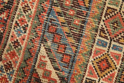 TAPIS KHAMSEH, famille des Quasgaï (Perse)...