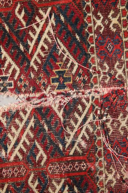 TRES ANCIEN TAPIS TEKKE BOUKHARA (Turkménistan)...