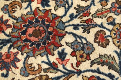 TAPIS GHOUM (Iran) époque du Shah vers 1965....