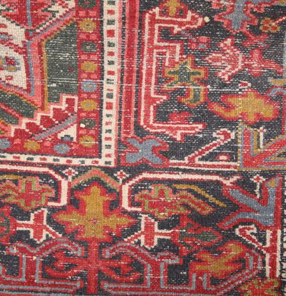 TAPIS HERIZ YORAVAN (Iran) vers 1965, velours...