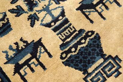 LOT de TROIS TAPIS CHINOIS, Pékin, fin XIXème-début...
