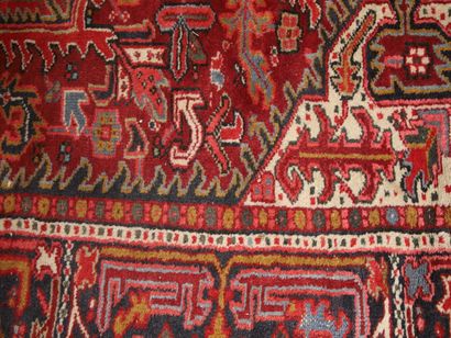 TAPIS HERIZ YORAVAN (Iran) vers 1965, velours...