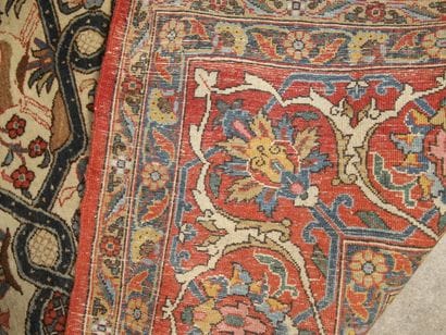 Important et original TAPIS GHOUM (Iran),...