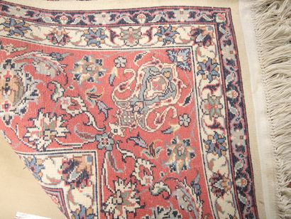 FIN TAPIS SINO-ISPAHAN vers 1980 en laine...