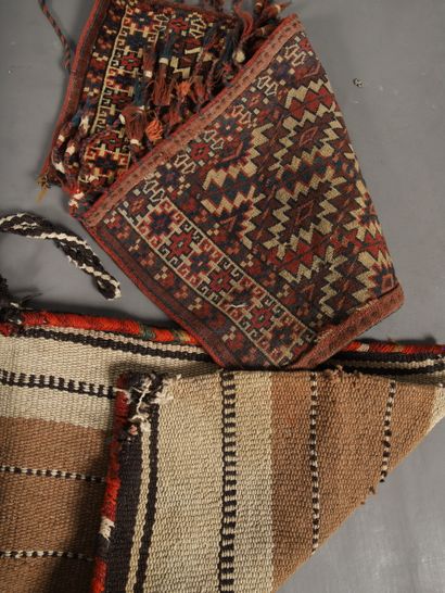 LOT de TROIS SACS YOMOUD (Turkestan) d'époque...