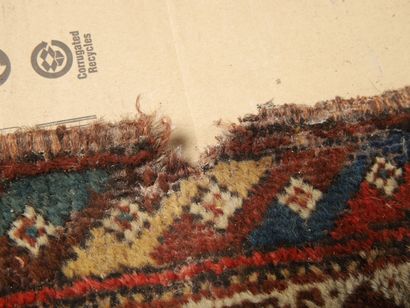 ANCIEN TAPIS KHAMSEH (Iran) d'époque fin...