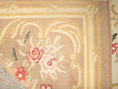 TAPIS d'AUBUSSON au point noué vers 1970...