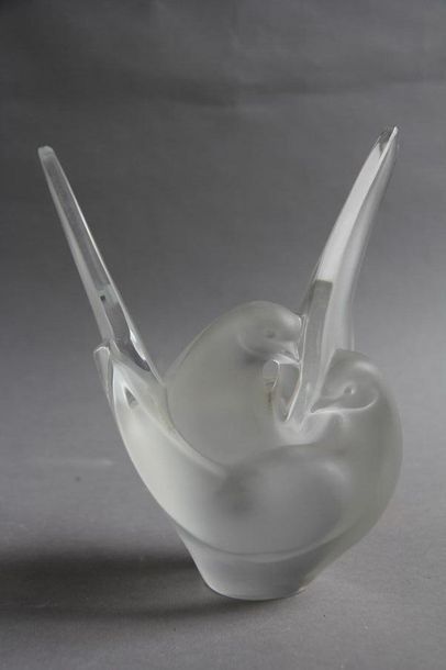 LALIQUE France
Vase pique-fleurs modèle Sylvie...
