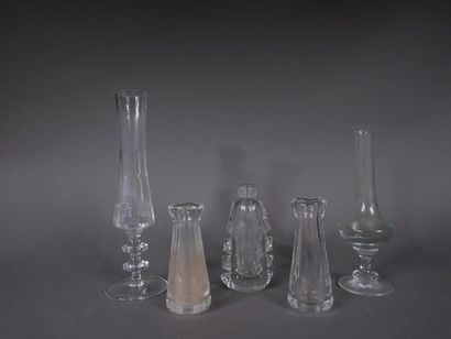 SCHNEIDER
	Lot de cinq soliflores en cristal...
