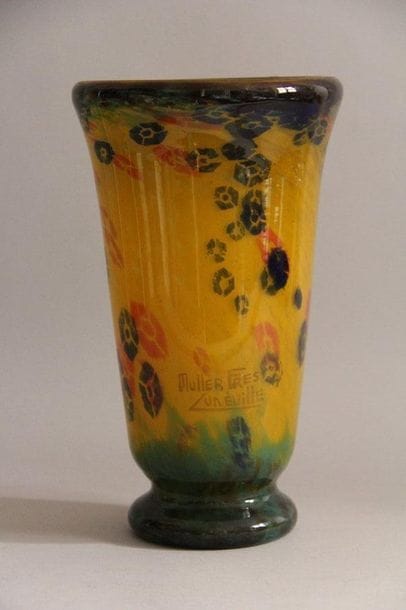 MULLER FRERES 
	Vase à corps conique sur...