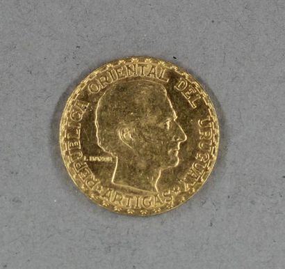 *Une pièce de 5 pesos 1930 Uruguay en or