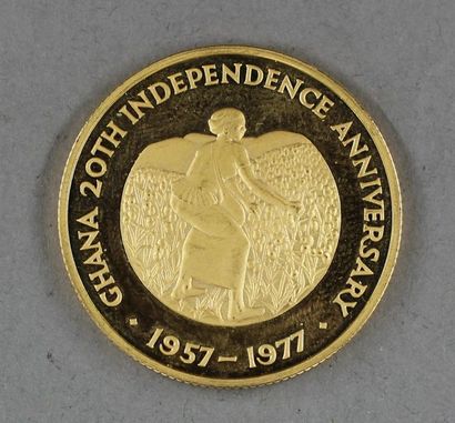 *Une pièce de 2 pounds du Ghana en or 1977...