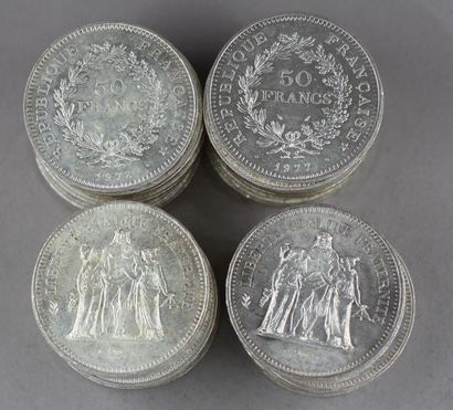 Quarante quatre pièces de 50 FF Hercule en...
