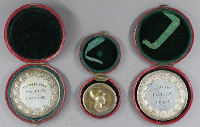 Trois médailles Prix d'honneur de l'institution...