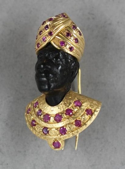 Clip de corsage en or jaune 18k formé d’un...