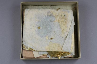 Lot de feuilles d'or, pds brut : 31,4 g.