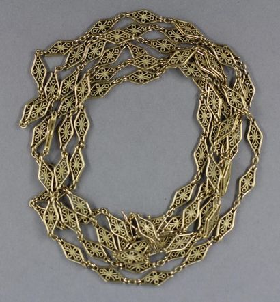 Collier en or jaune 18k à trois rangs de...