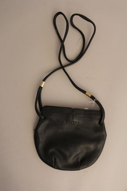 *LANVIN Paris
Petit sac du soir en cuir noir,...