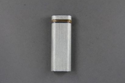 MUST de CARTIER
Briquet en métal brossé et...