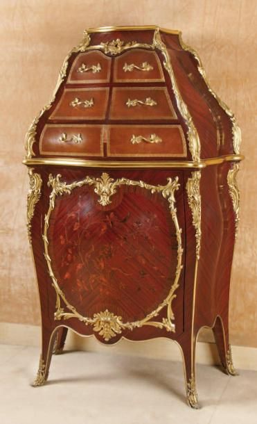 Meuble cartonnier de forme galbée en bois...