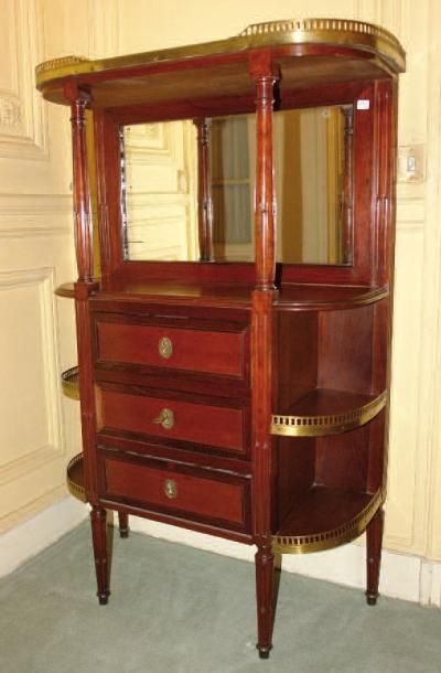 Petit meuble desserte de forme demi-lune,...