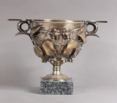Ferdinand BARBEDIENNE (1810-1892)
Cup in...