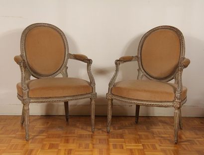 Pair of cabriolet armchairs with medallion...