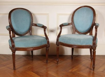 Pair of cabriolet armchairs with medallion...