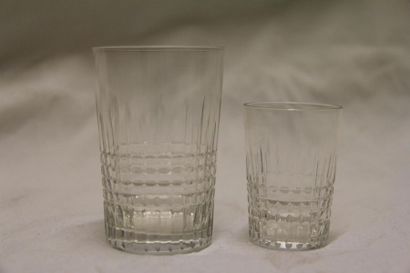 BACCARAT
Eight whisky glasses (H: 9 cm.)...