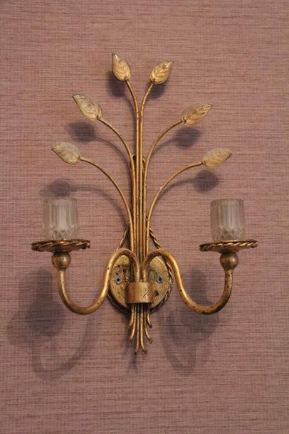 BAGUES
Paire d'appliques en métal et verre...